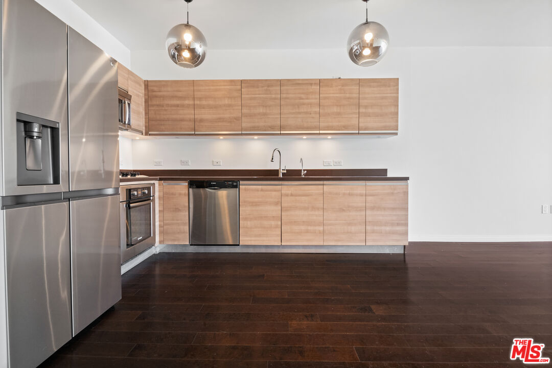 3785 Wilshire Blvd Unit: 803