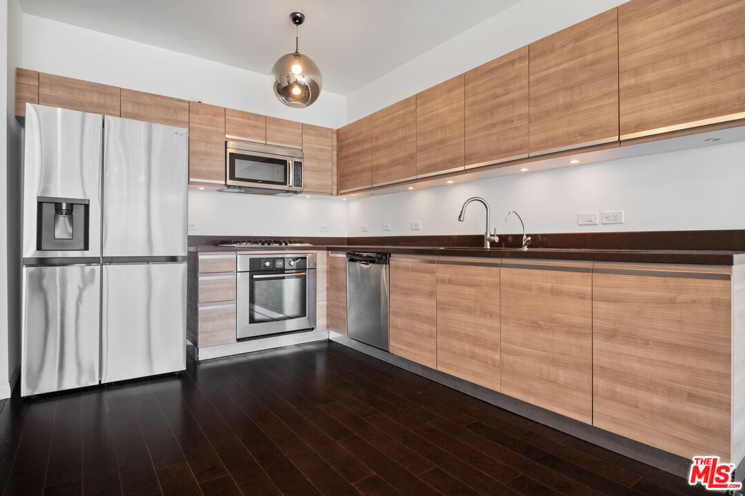 3785 Wilshire Blvd Unit: 803