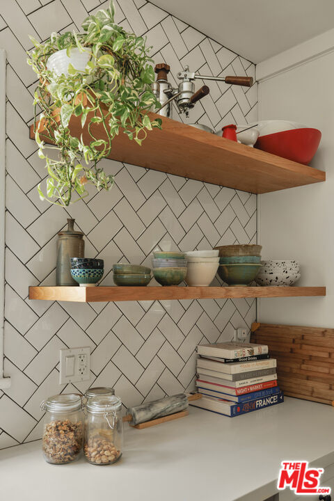 3911 Exposition Blvd