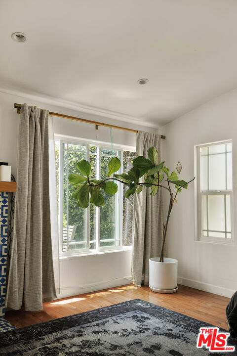 3911 Exposition Blvd