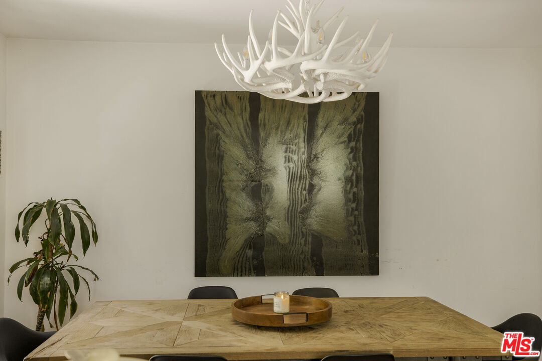 3911 Exposition Blvd