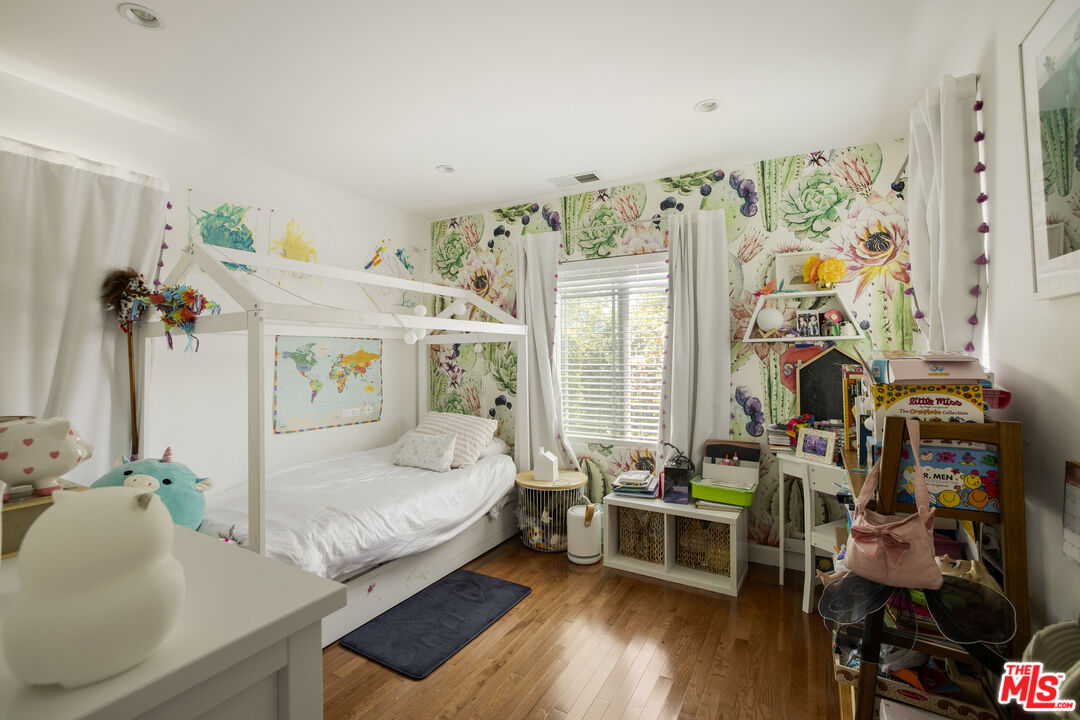 3911 Exposition Blvd