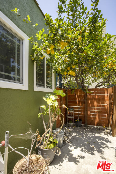 3911 Exposition Blvd