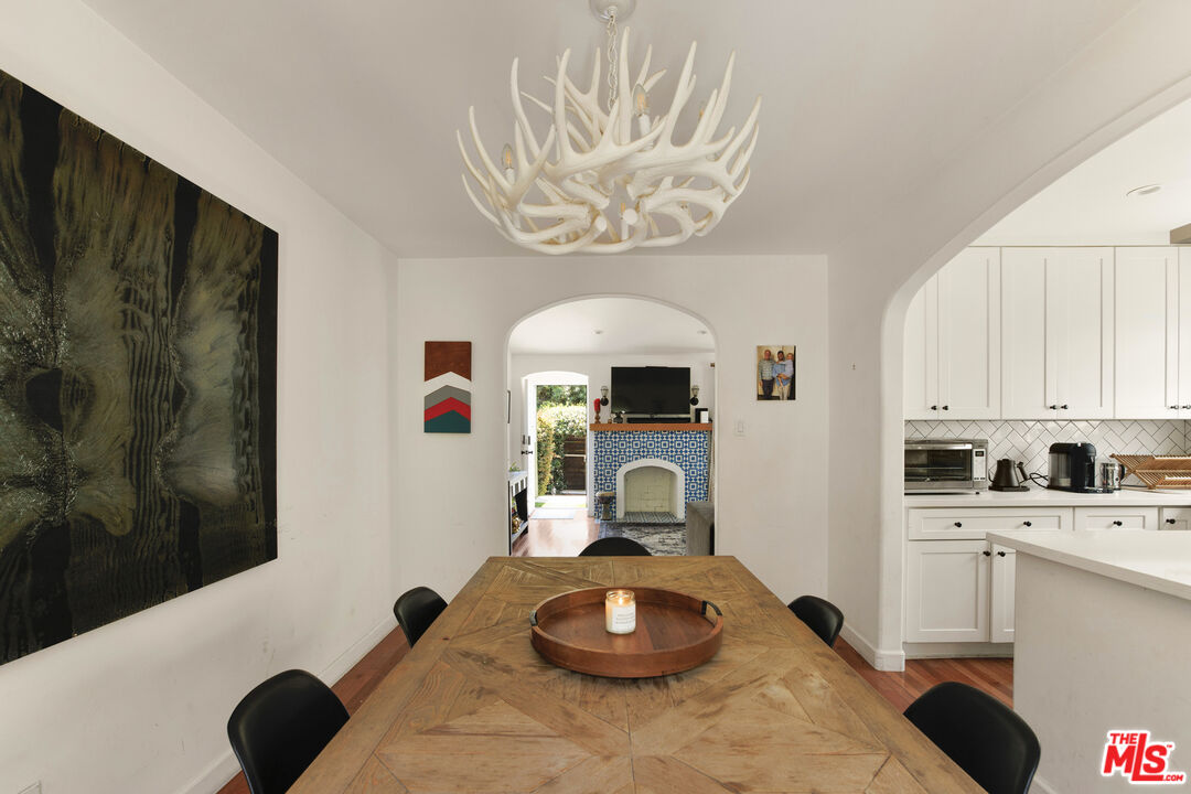 3911 Exposition Blvd