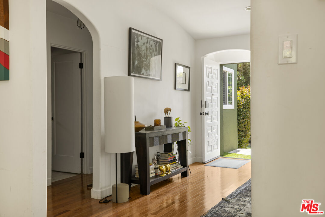 3911 Exposition Blvd