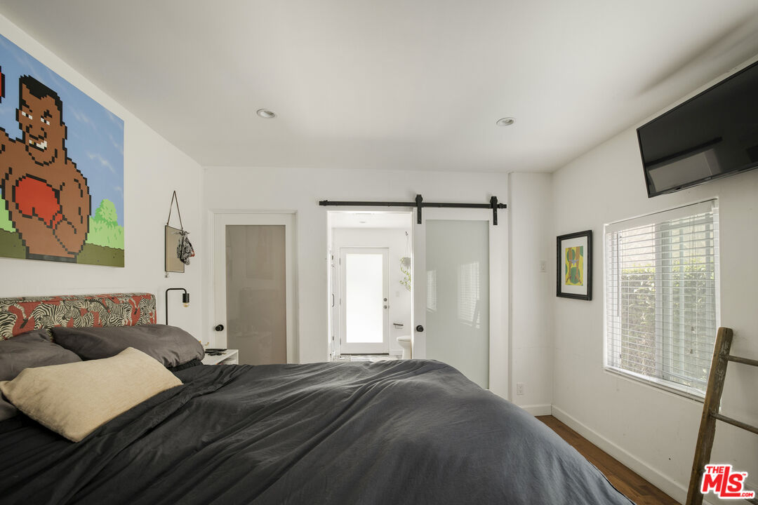 3911 Exposition Blvd