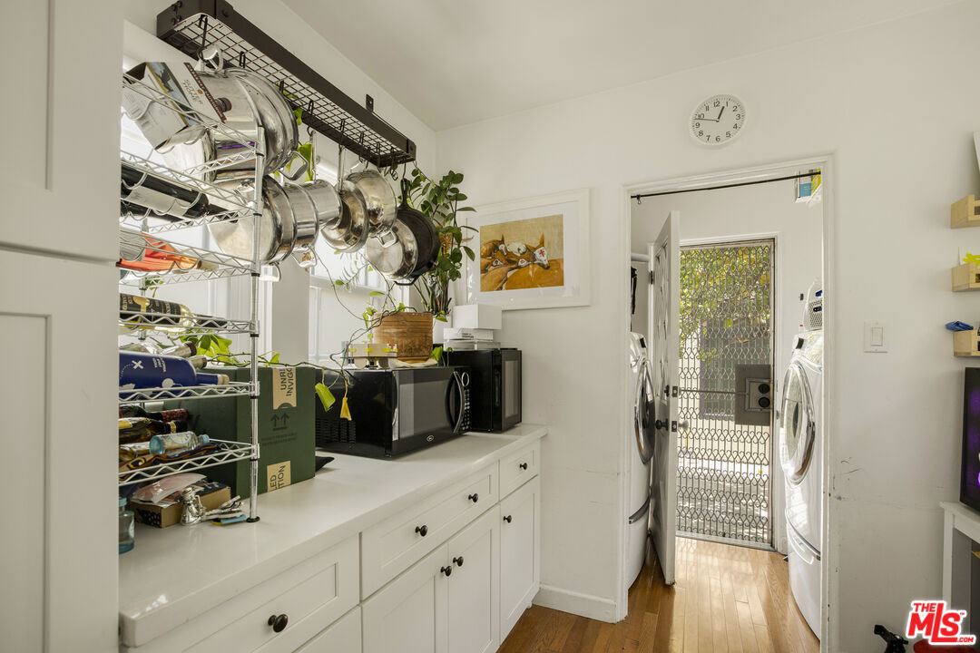 3911 Exposition Blvd