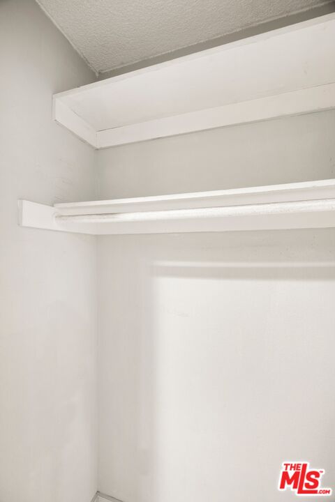 8535 W West Knoll Dr Unit: 208