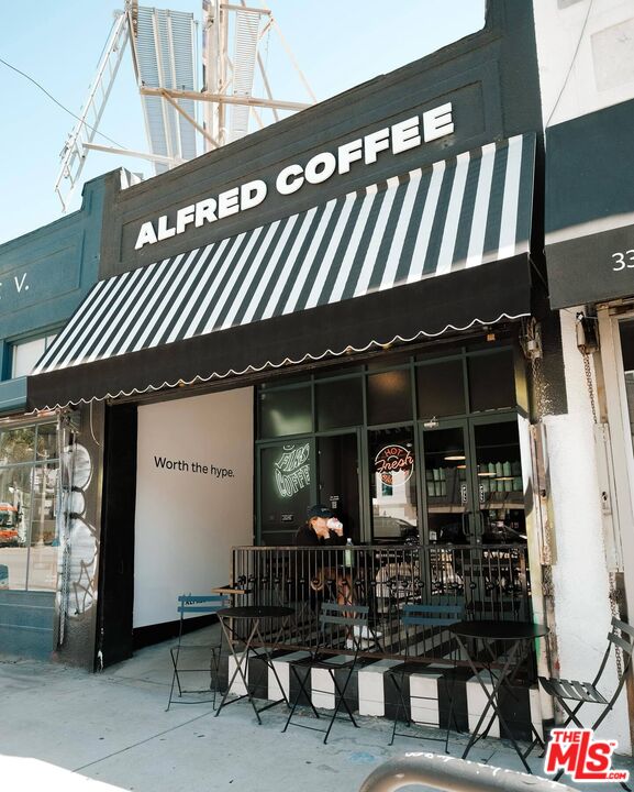 8535 W West Knoll Dr Unit: 208