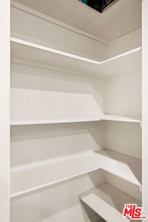 8535 W West Knoll Dr Unit: 208