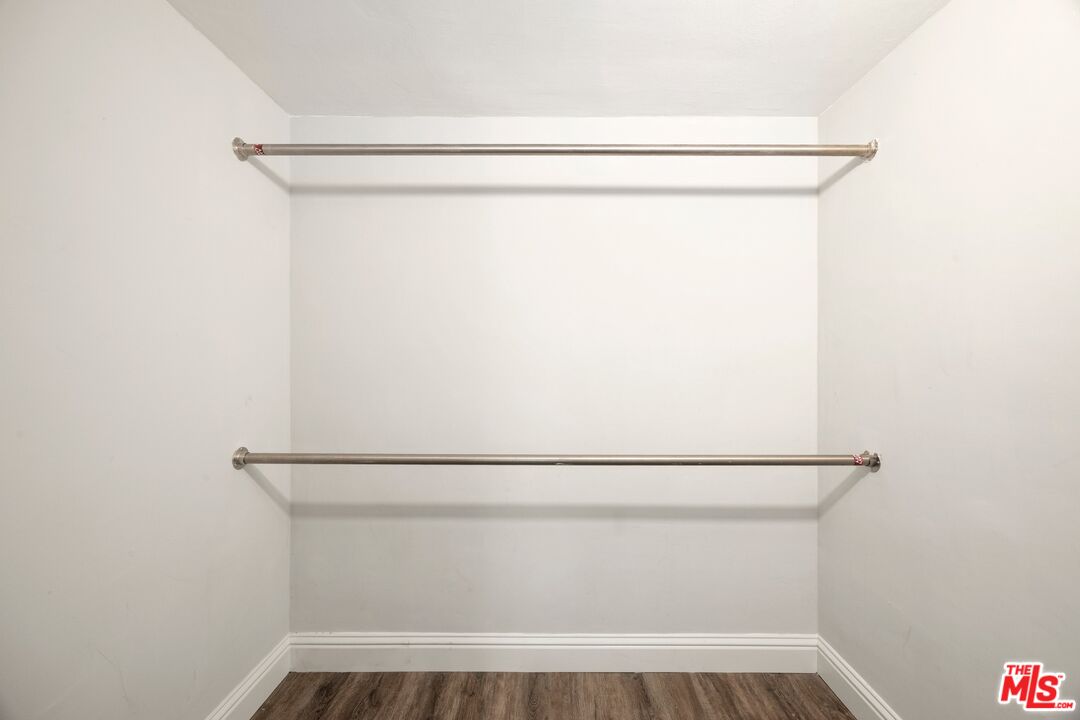 8535 W West Knoll Dr Unit: 208