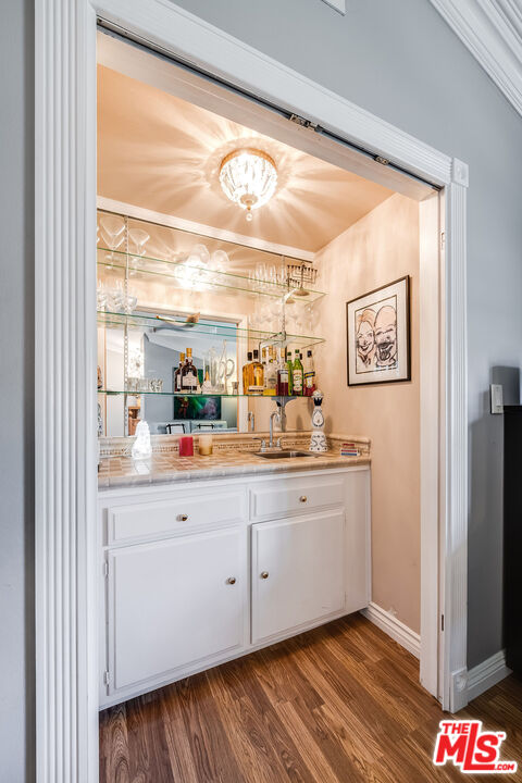2223 Mcrae Dr