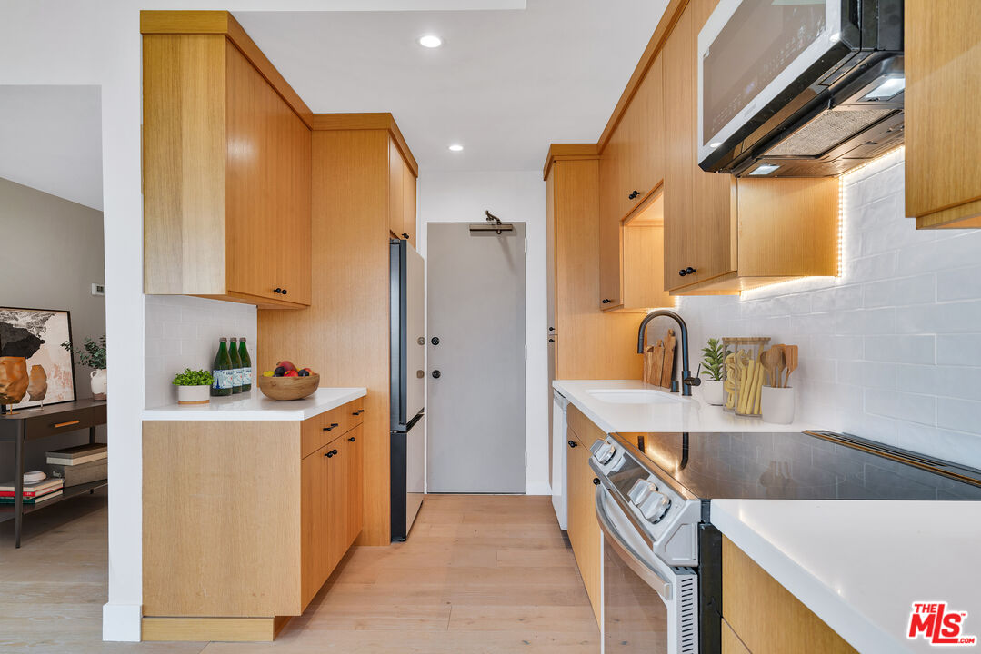 10701 Wilshire Blvd Unit: 1601