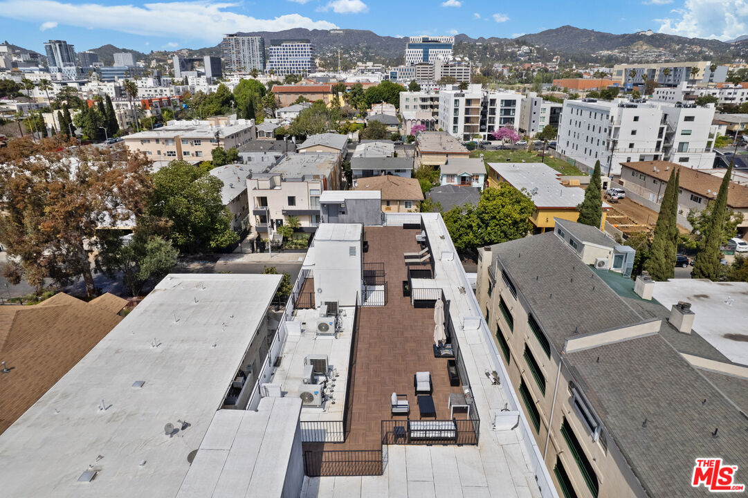 5832 Virginia Ave Unit: 402