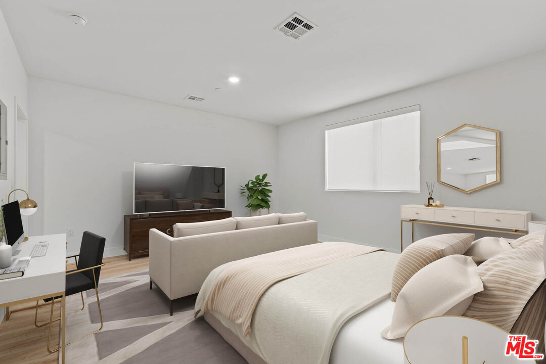 5832 Virginia Ave Unit: 402