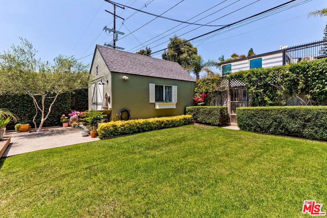839 Commonwealth Ave