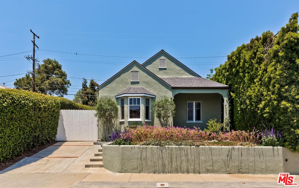 839 Commonwealth Ave