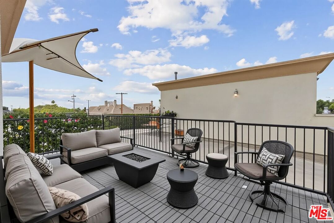 7403 S Sepulveda Blvd Unit: 108