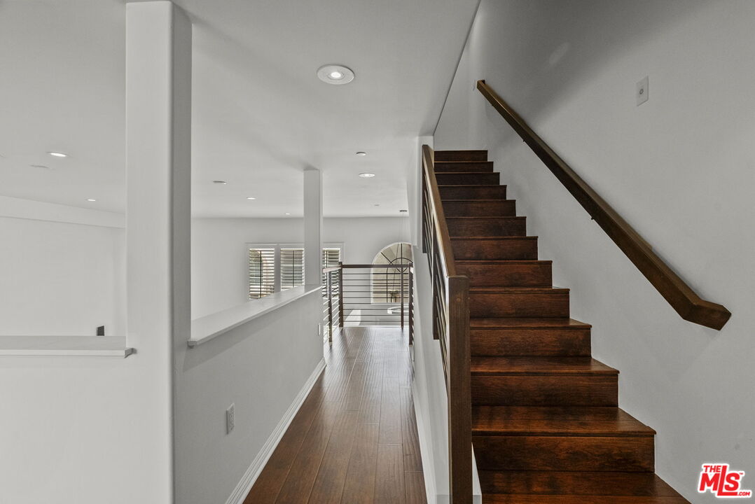 7403 S Sepulveda Blvd Unit: 108