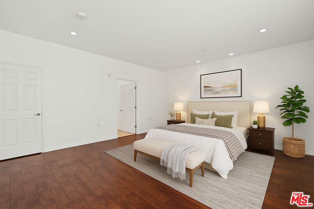 7403 S Sepulveda Blvd Unit: 108