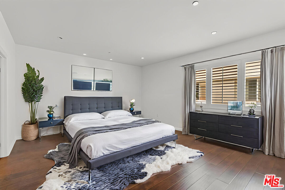 7403 S Sepulveda Blvd Unit: 108