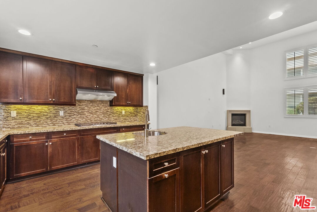 7403 S Sepulveda Blvd Unit: 108
