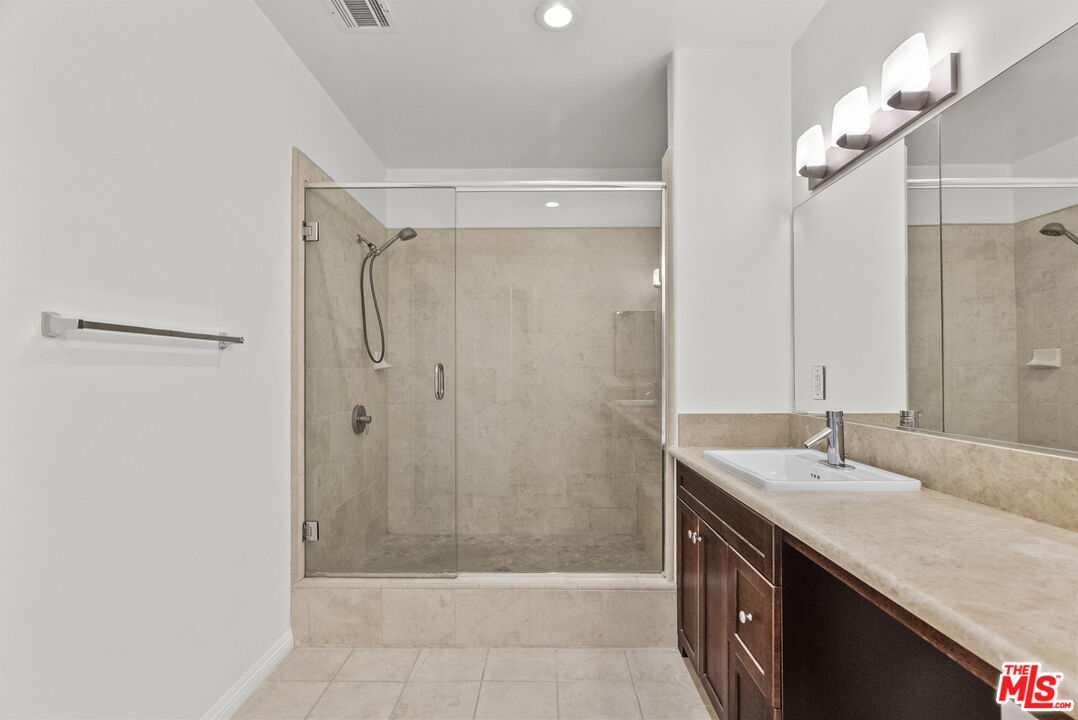 7403 S Sepulveda Blvd Unit: 108