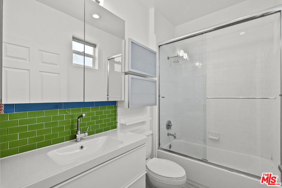 7403 S Sepulveda Blvd Unit: 108