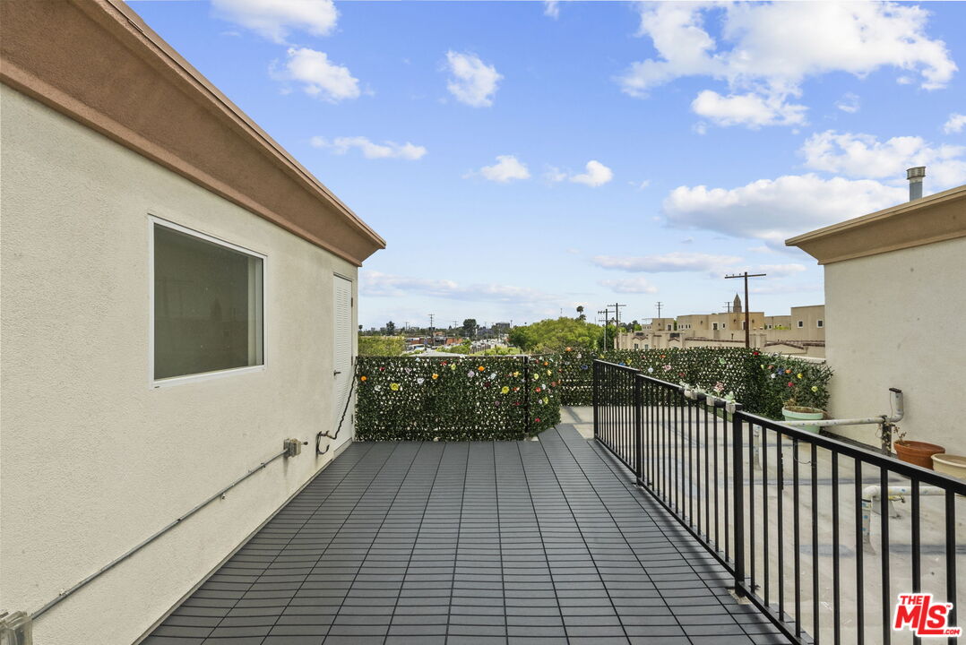 7403 S Sepulveda Blvd Unit: 108