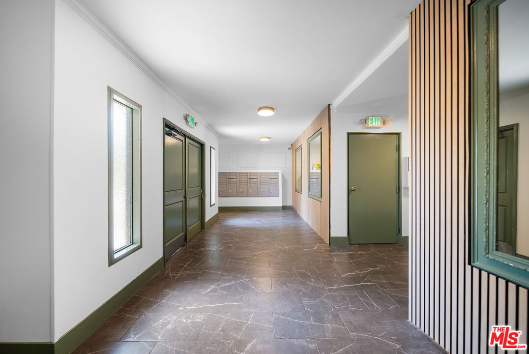 605 San Vicente Blvd Unit: 206