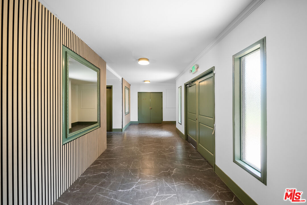 605 San Vicente Blvd Unit: 206