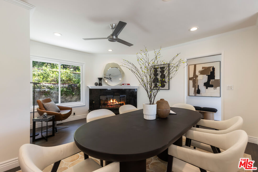 3819 Sunswept Dr