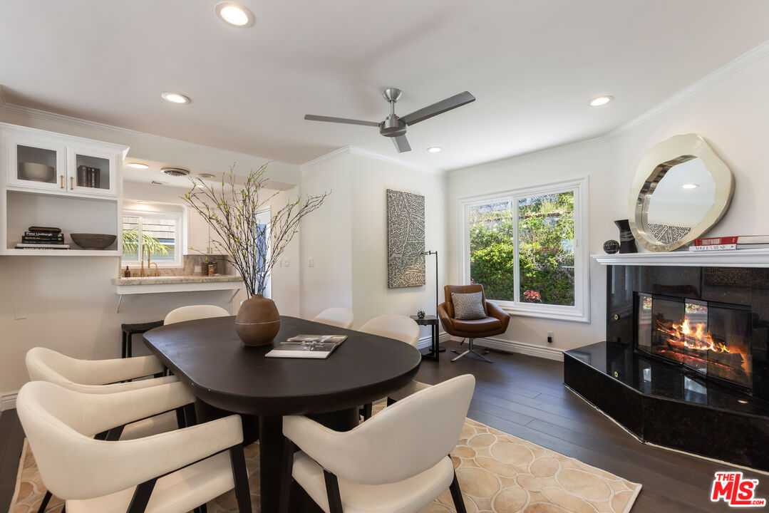 3819 Sunswept Dr