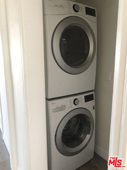 851 N Alfred St Unit: 1/2