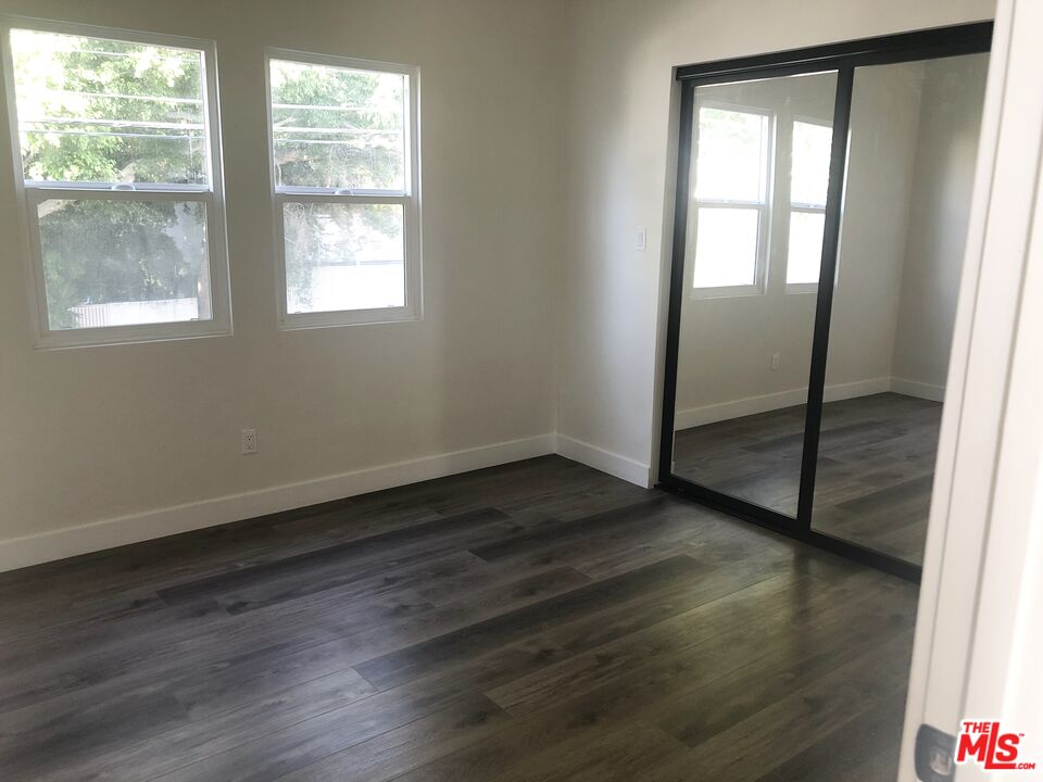 851 N Alfred St Unit: 1/2