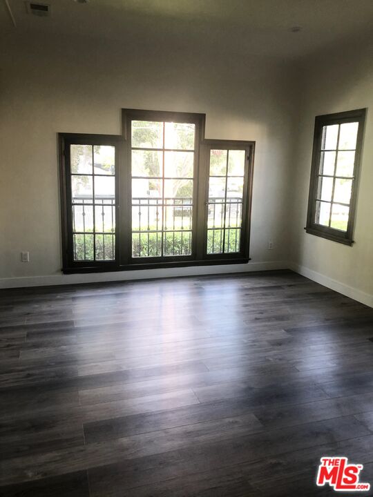 851 N Alfred St Unit: 1/2
