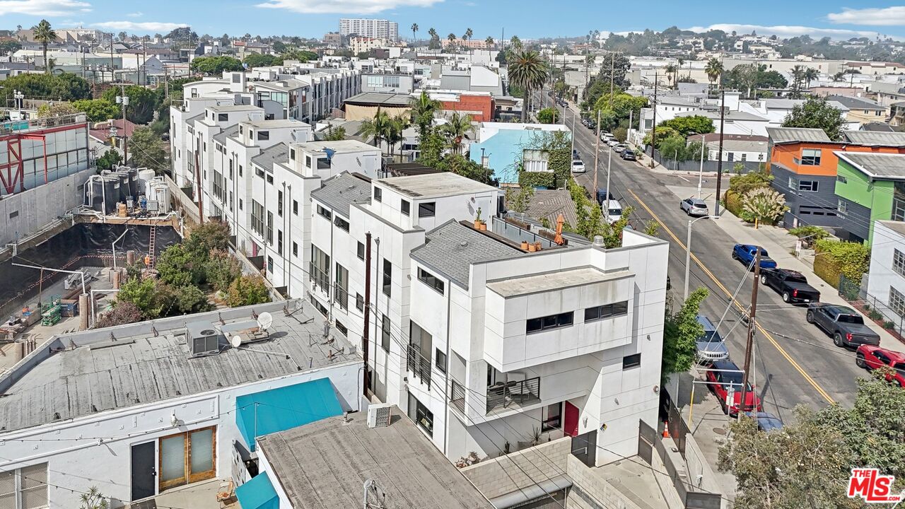 815 Hampton Dr Unit: 3
