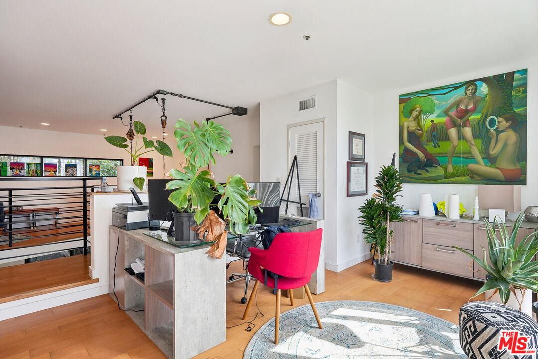815 Hampton Dr Unit: 3