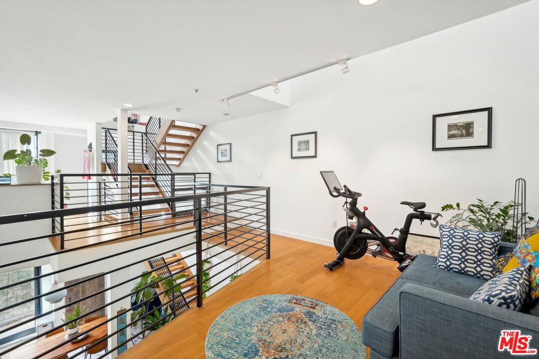 815 Hampton Dr Unit: 3