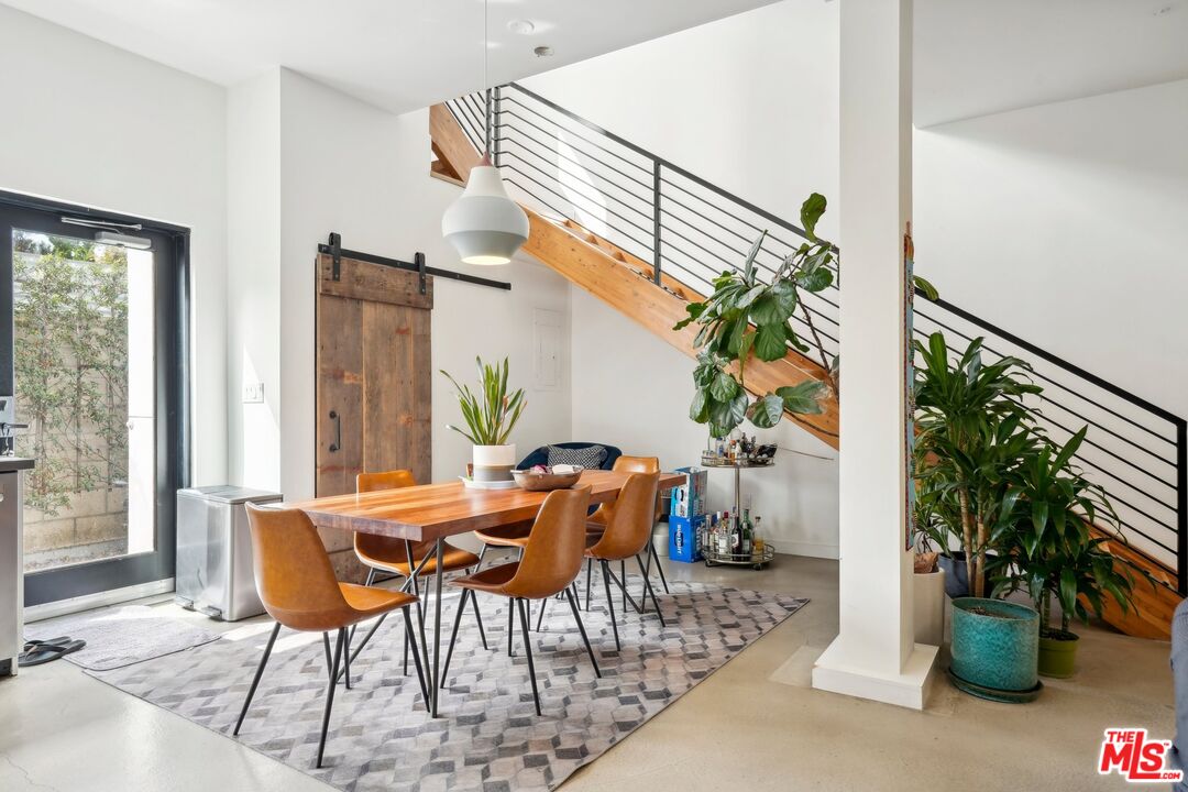 815 Hampton Dr Unit: 3