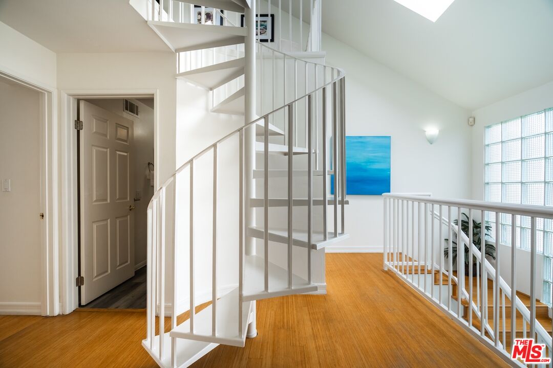 1240 24th St Unit: 3