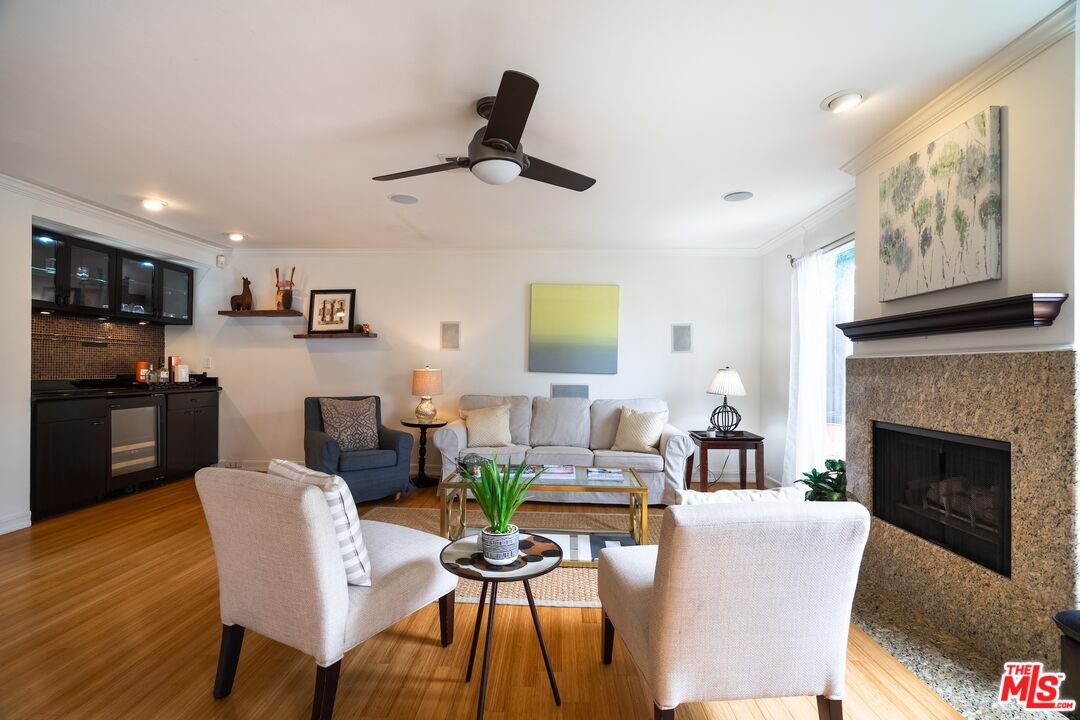 1240 24th St Unit: 3