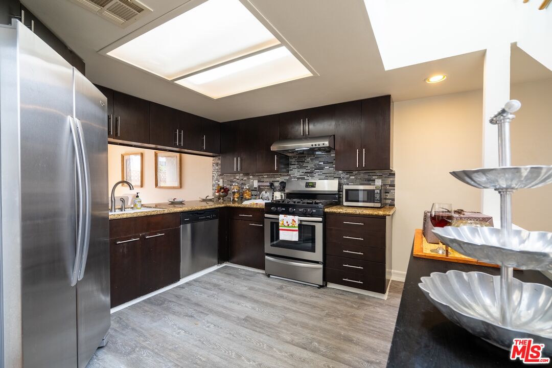 1240 24th St Unit: 3