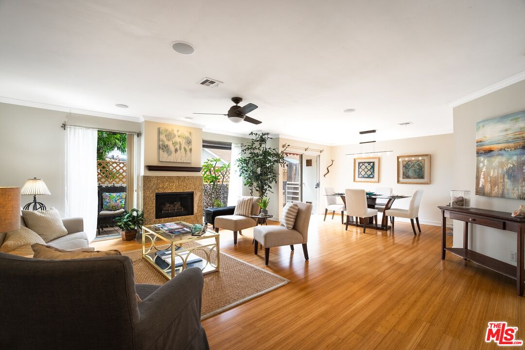 1240 24th St Unit: 3