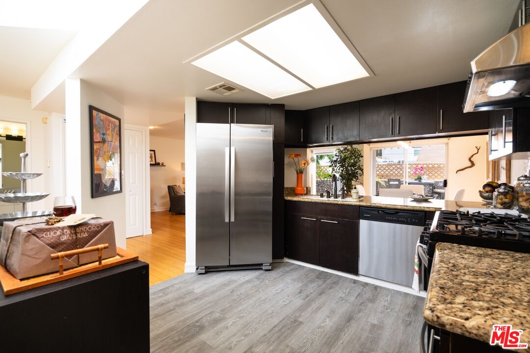 1240 24th St Unit: 3