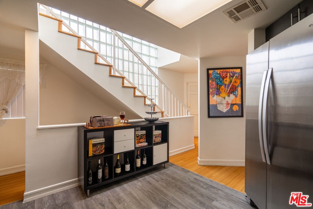 1240 24th St Unit: 3