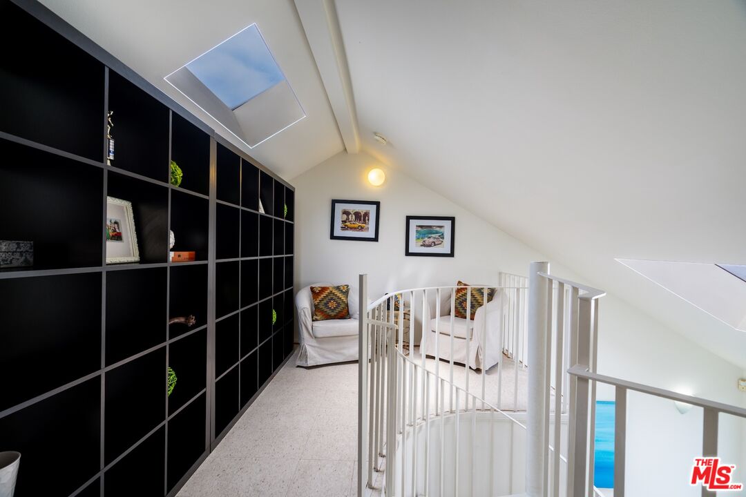 1240 24th St Unit: 3