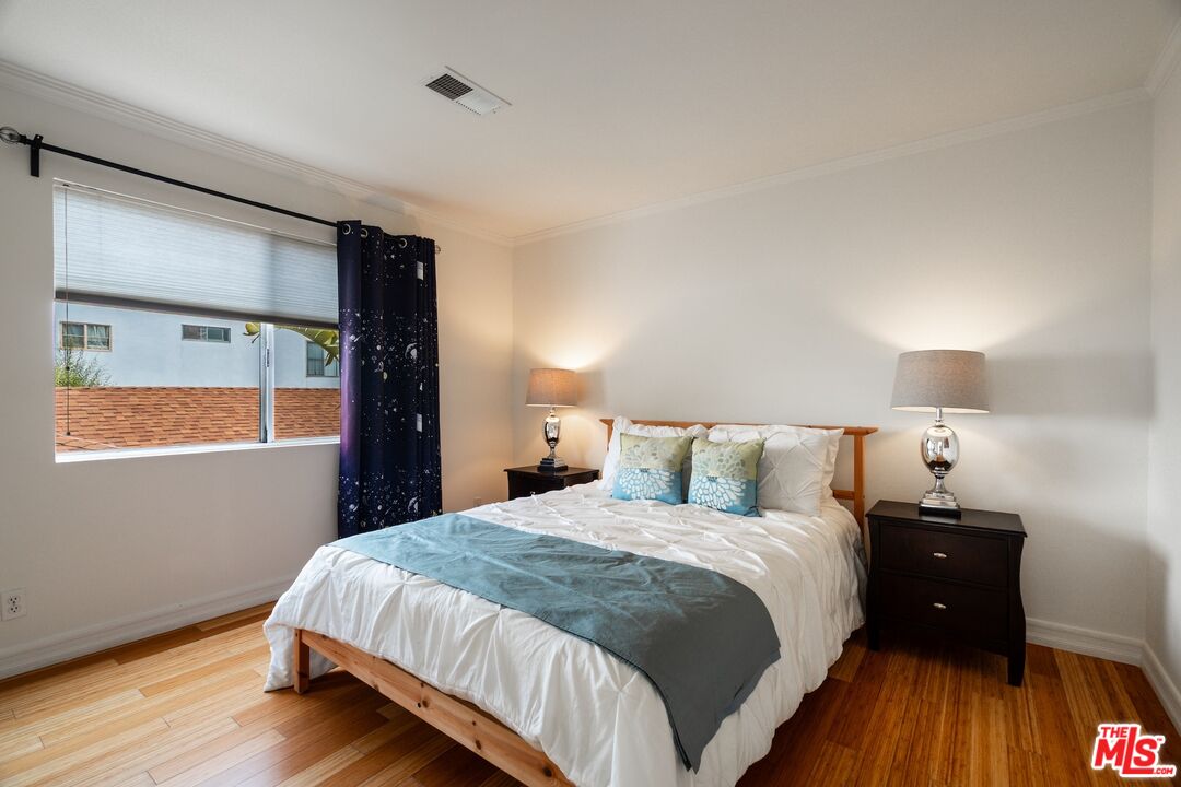 1240 24th St Unit: 3