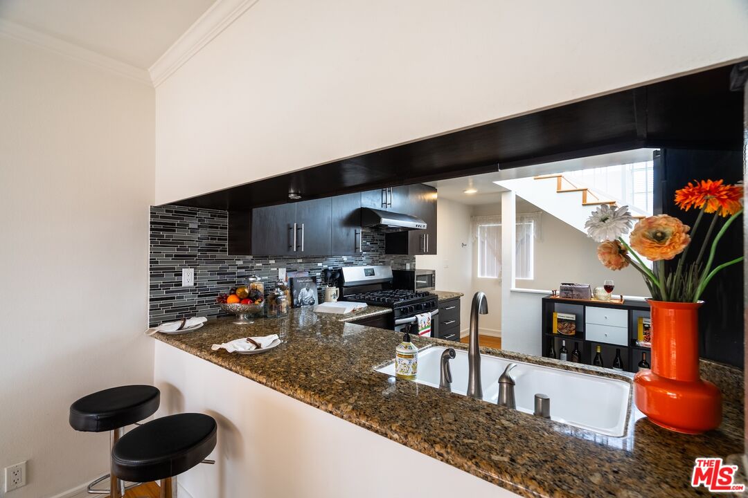 1240 24th St Unit: 3