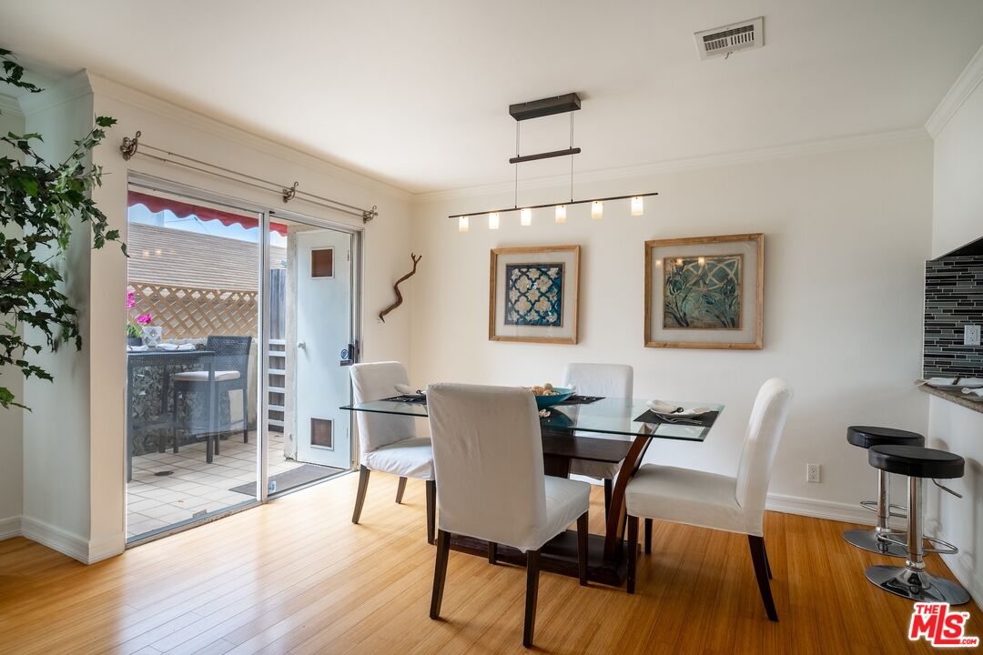 1240 24th St Unit: 3